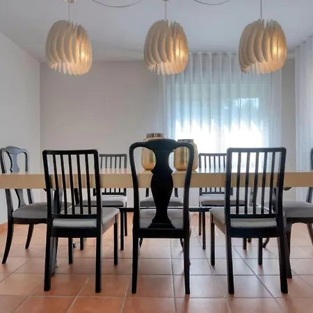 La Casa De Los Illos, Chalet Completo En Holiday home
